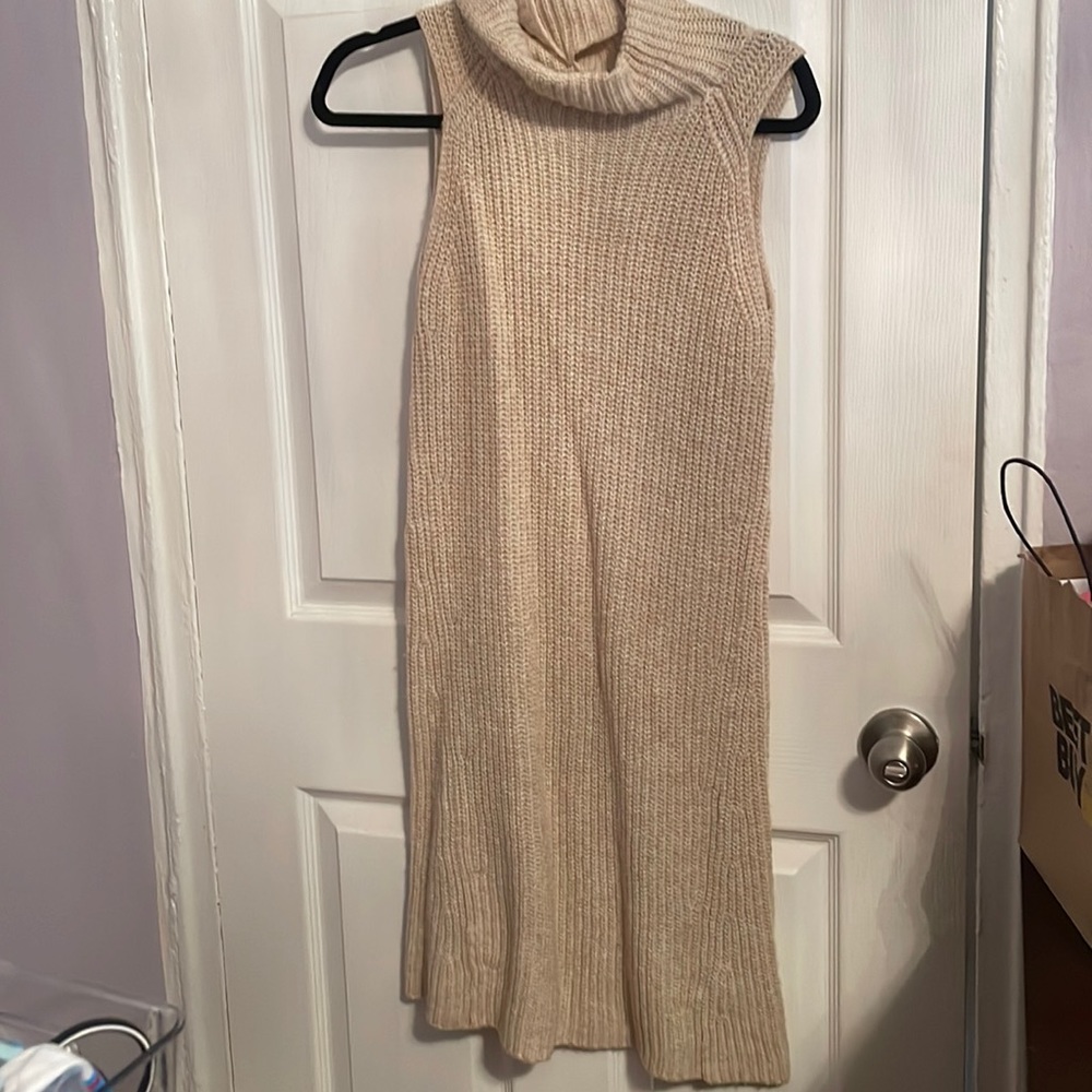Knitted sleeveless dress